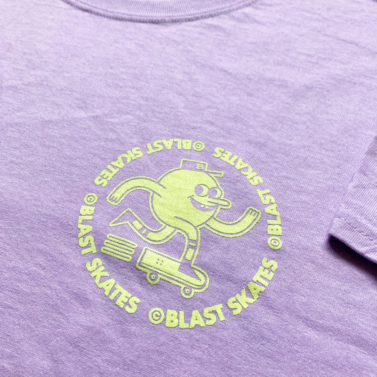 LILAC AND LIME ROUND LOGO T-SHIRT